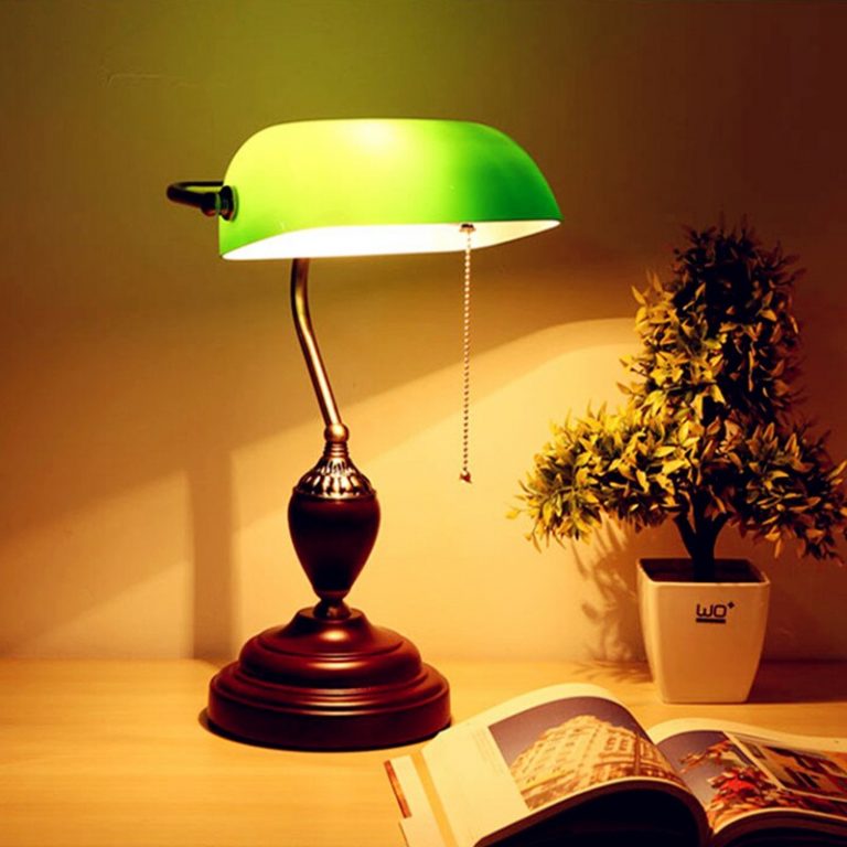 Retro Classical table lamp vintage banker lamp E27 with switch Green